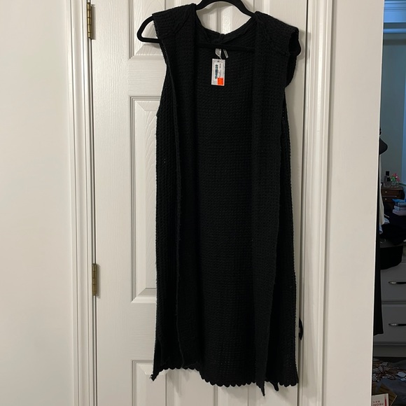 L love Jackets & Blazers - NWT Love Black Sleeveless Long Sweater with Hood